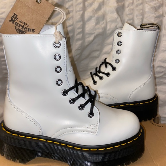 Dr. Martens Shoes - DR. MARTENS JADON LEATHER PLATFORM BOOTS (NWT)